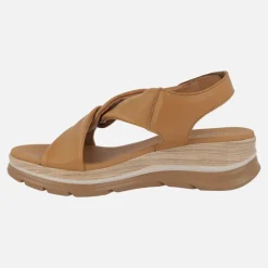 Sandalias de piel con tiras entrelazadas y cierre de velcro