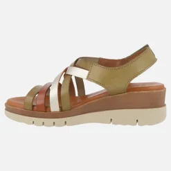 Sandalias de piel con tiras combinadas y cierre de velcro