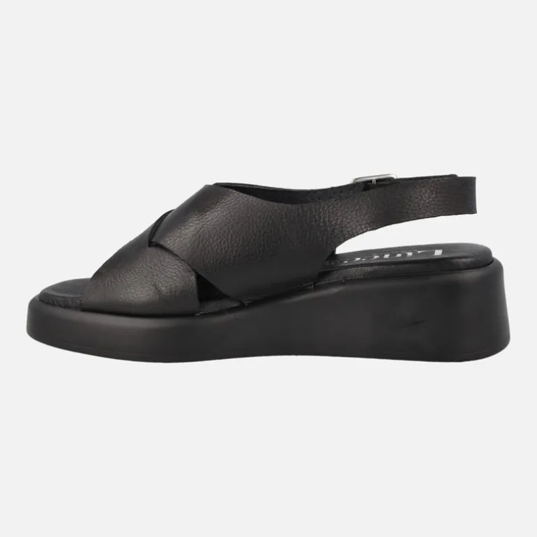 Sandalias de piel con tiras cruzadas y cierre de hebilla