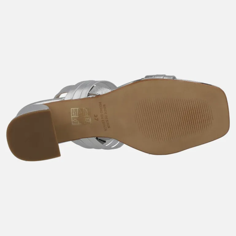 SANDALIAS DE PIEL CON TIRAS Y TACÓN ancho