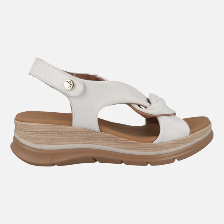 Sandalias de piel con tiras entrelazadas y cierre de velcro