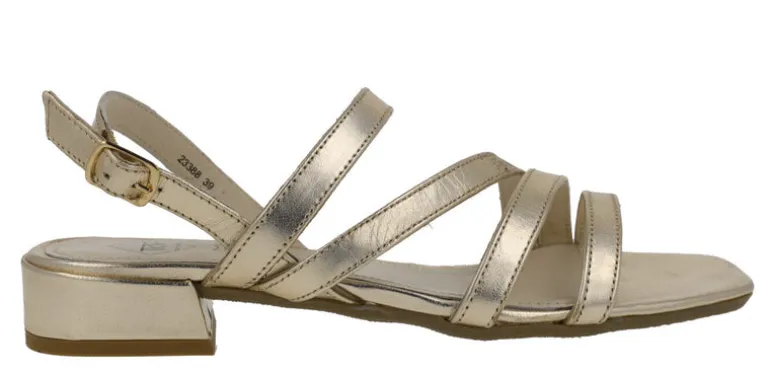 Sandalias de piel con tiras y tacón bajo