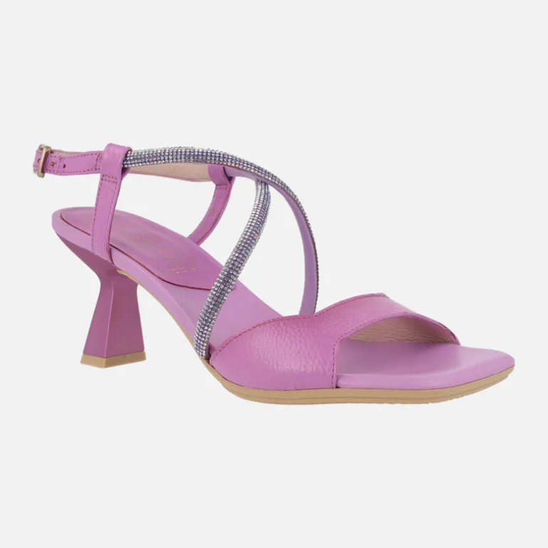 Sandalias de piel con tiras cruzadas de strass