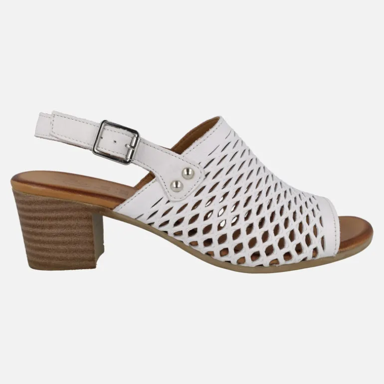 Sandalias de piel con troquelados y tacón medio Elda