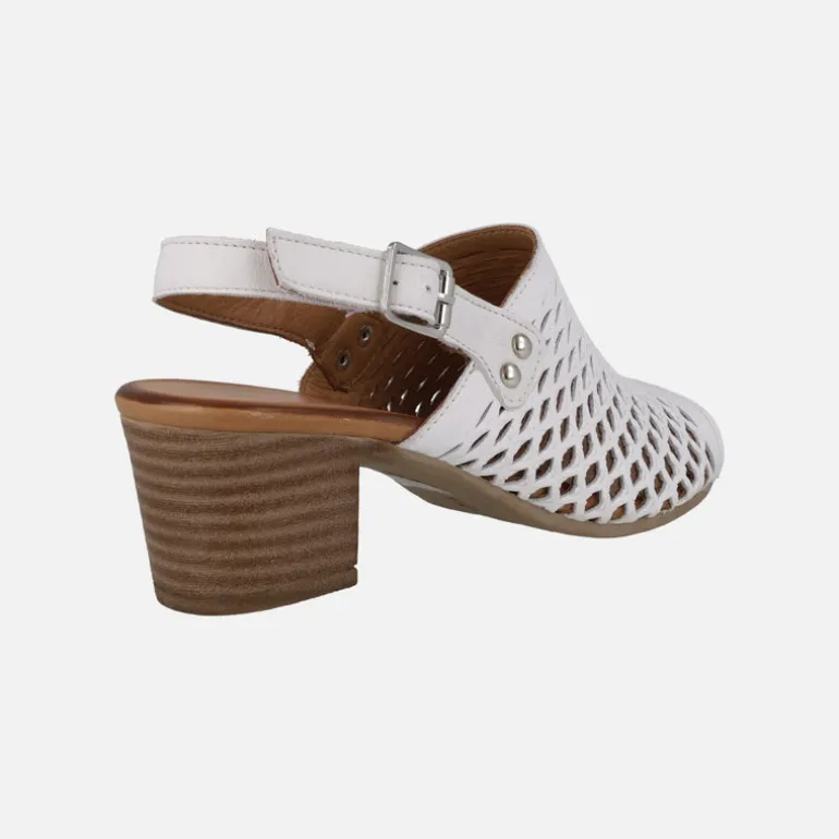 Sandalias de piel con troquelados y tacón medio Elda