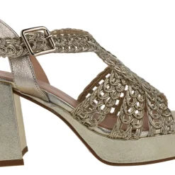 Sandalias de piel en colores metalizados con pala trenzada