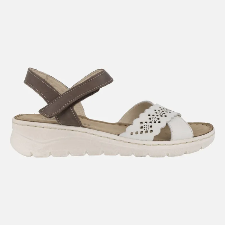 Sandalias de piel en combinado blanco y marrón con detalles troquelados