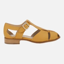 Sandalias de piel estilo cangrejeras Lottusse Claire en color cúrcuma