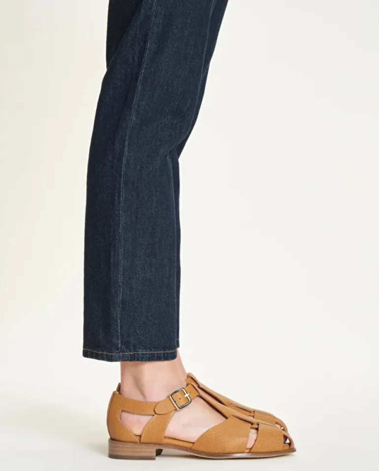 Sandalias de piel estilo cangrejeras Lottusse Claire en color cúrcuma
