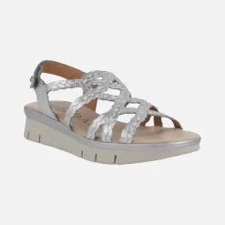 Sandalias de piel metalizadas efecto trenzado con cierre de velcro