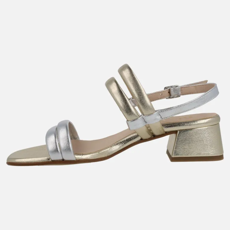 Sandalias de piel metalizadas en combinado oro y plata