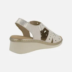 Sandalias de piel metalizada dorada con cuña baja