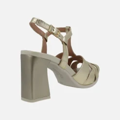 Sandalias de piel metalizada con tacones altos
