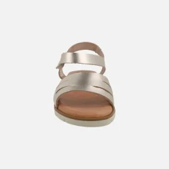 Sandalias de piel metalizada color oro con cierre de velcro