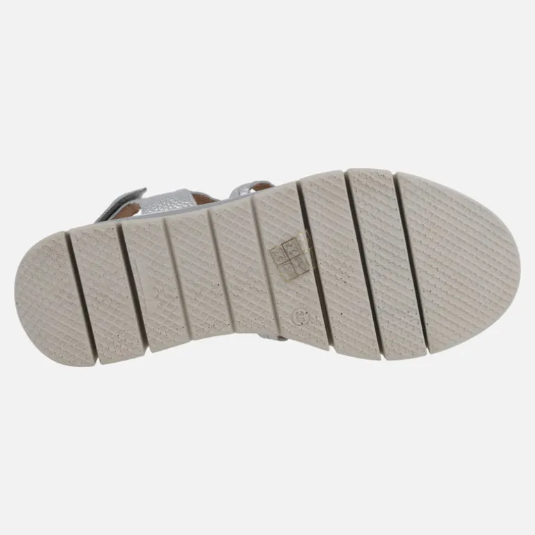 Sandalias de piel metalizadas efecto trenzado con cierre de velcro