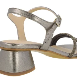 Sandalias de piel metalizadas Taimi con triple tira de strass