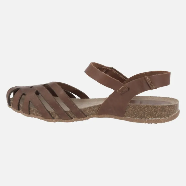 Sandalias de piel semi abiertas con cierre de velcro