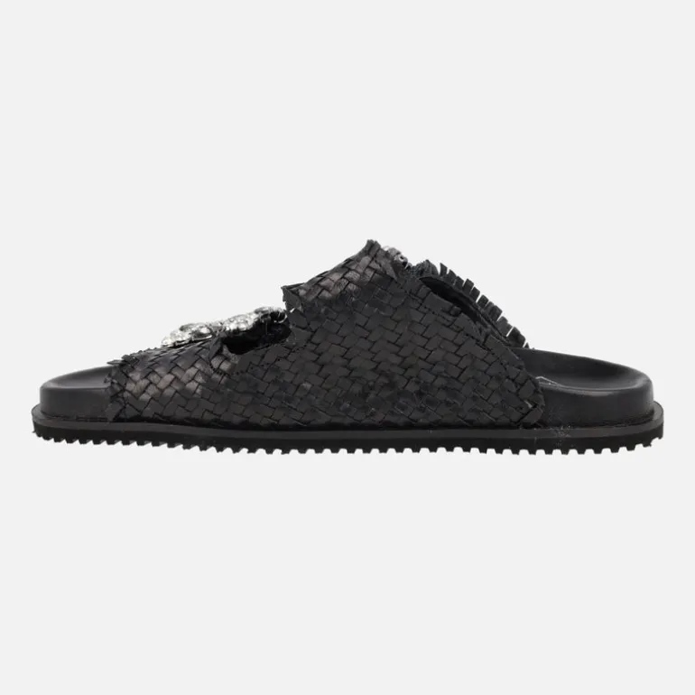 Sandalias de piel trenzada con hebillas joya