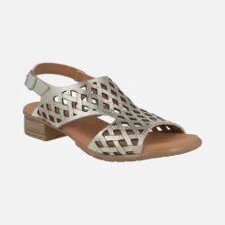 Sandalias de piel troqueladas con tacón bajo