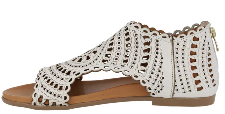 Sandalias de piel troqueladas con cremallera trasera