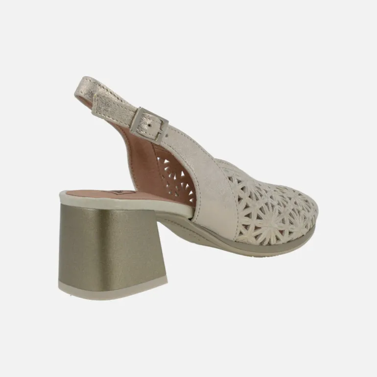 Sandalias de piel troqueladas con tacones anchos de 6 cms