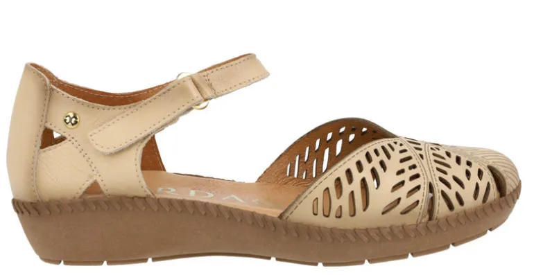 Sandalias de piel troqueladas con tira de velcro para mujer