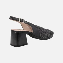 Sandalias de piel troqueladas con tacones anchos de 6 cms