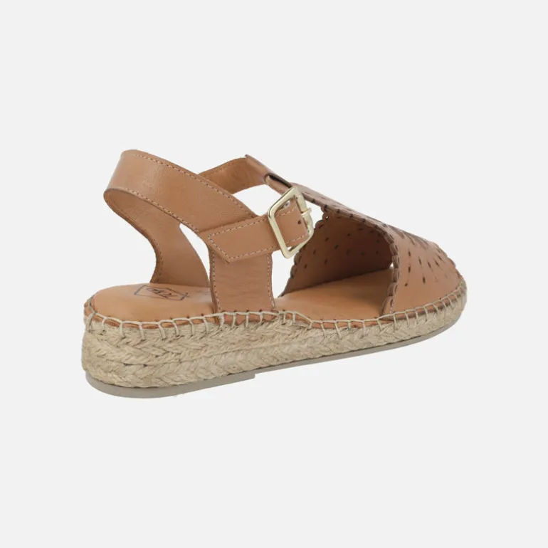 Sandalias de piel troqueladas con piso de esparto