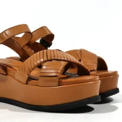 Sandalias de plataforma con tiras cruzadas mujer