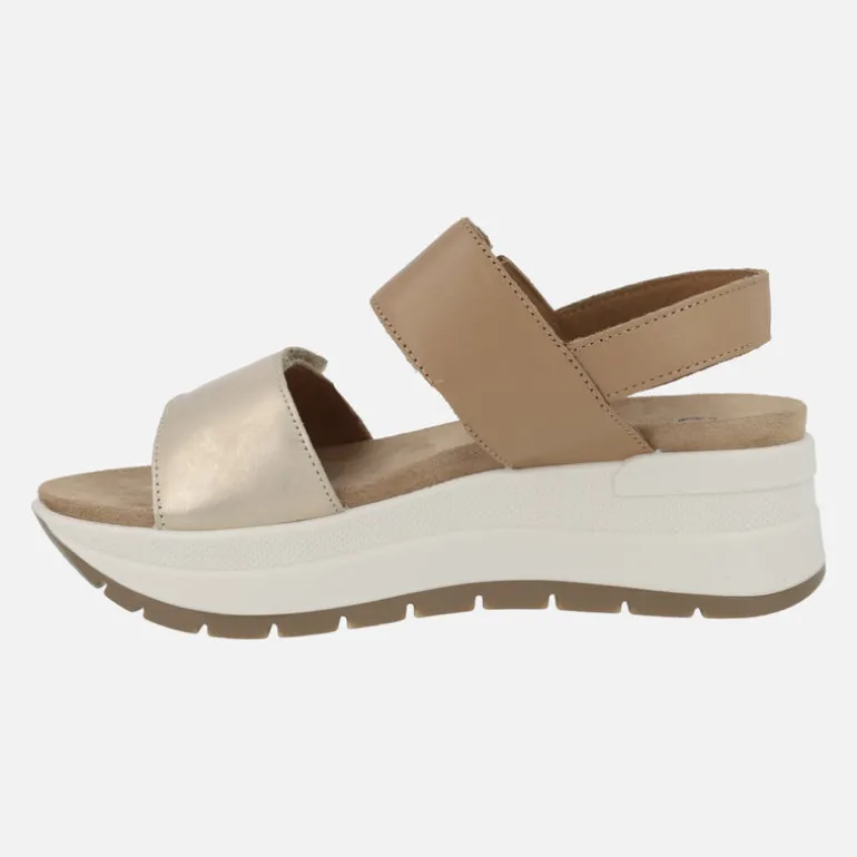 Sandalias de plataforma con tiras de velcro en combinado oro