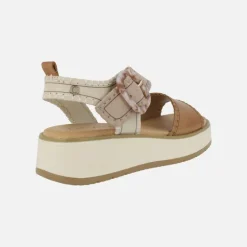 Sandalias de plataforma en combinado camel con hebilla
