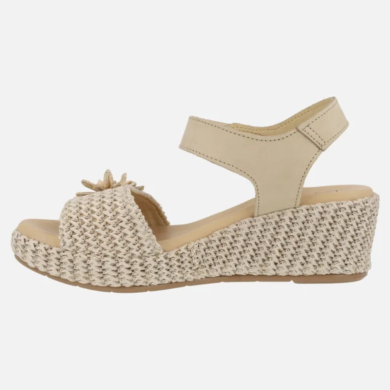 Sandalias de rafia con adorno de flor y cierre de velcro