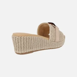 Sandalias de rafia con adorno de cadena