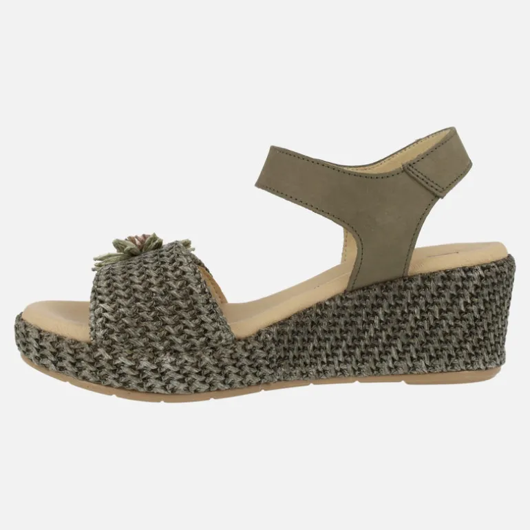 Sandalias de rafia con adorno de flor y cierre de velcro