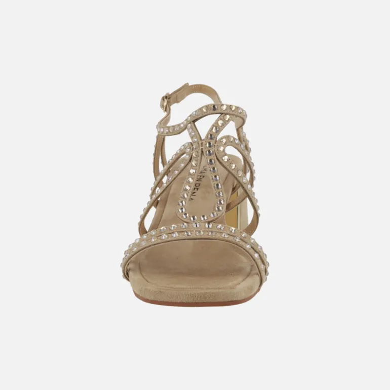 Sandalias de tacón en ante beige con detalles de strass