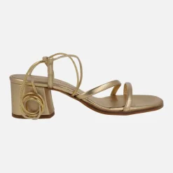 SANDALIAS DE TACÓN GRECIA EN PIEL METALIZADA CON TIRAS Y CINTAS