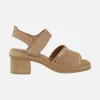 Sandalias de tacón Sena en serraje camel con cierre de velcro