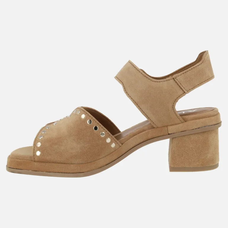 Sandalias de tacón Sena en serraje camel con cierre de velcro