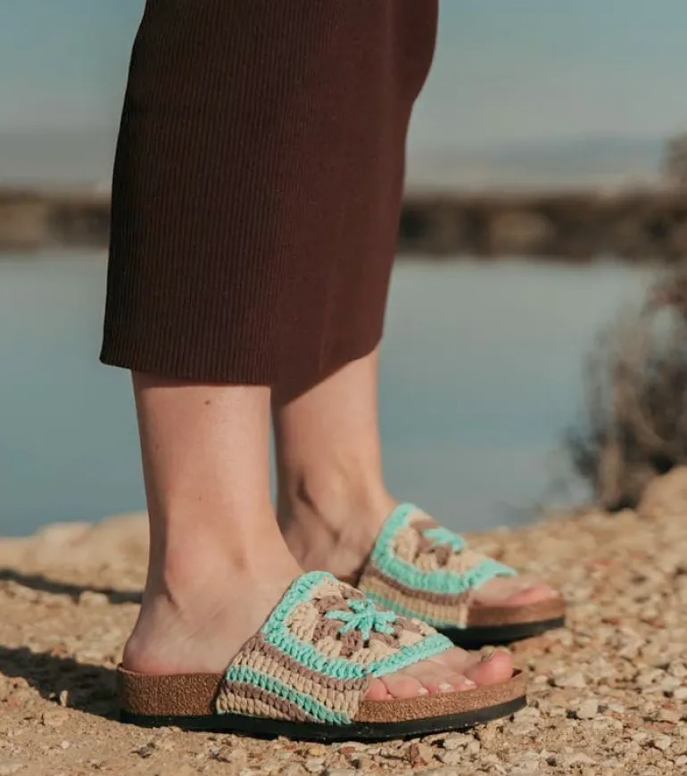 Sandalias de tejido crochet en combinado aqua