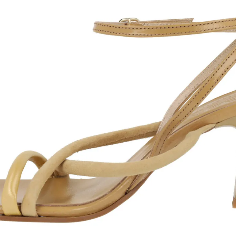 Sandalias de tiras Coko con tacón alto y pulsera al tobillo