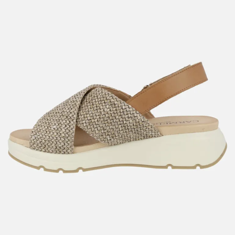 Sandalias de tiras cruzadas efecto rafia con cierre de velcro