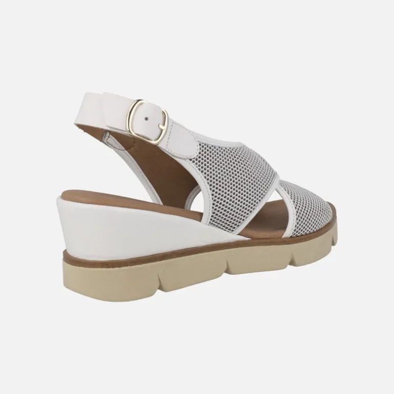 Sandalias de tiras cruzadas en piel y tejido rejilla