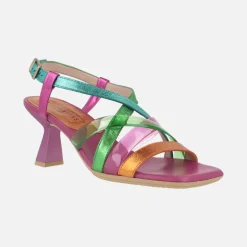Sandalias de tiras en combinado de piel y vinilo Hispanitas