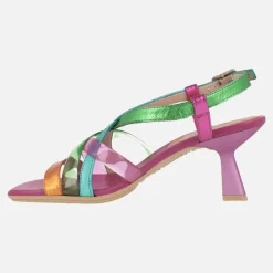 Sandalias de tiras en combinado de piel y vinilo Hispanitas