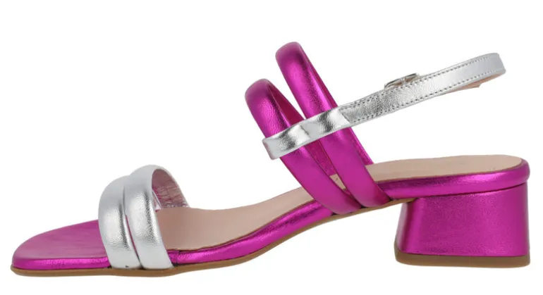 Sandalias de tiras en pieles metalizadas con tacón ancho