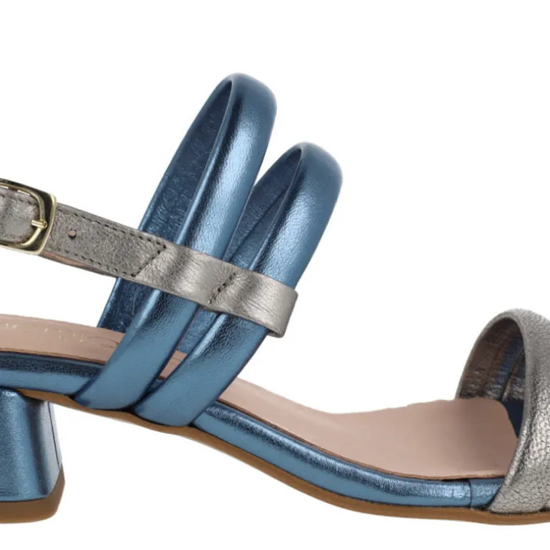 Sandalias de tiras en pieles metalizadas con tacón ancho