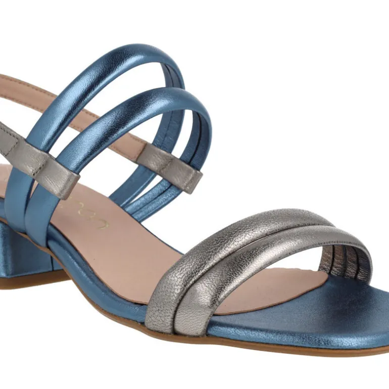 Sandalias de tiras en pieles metalizadas con tacón ancho