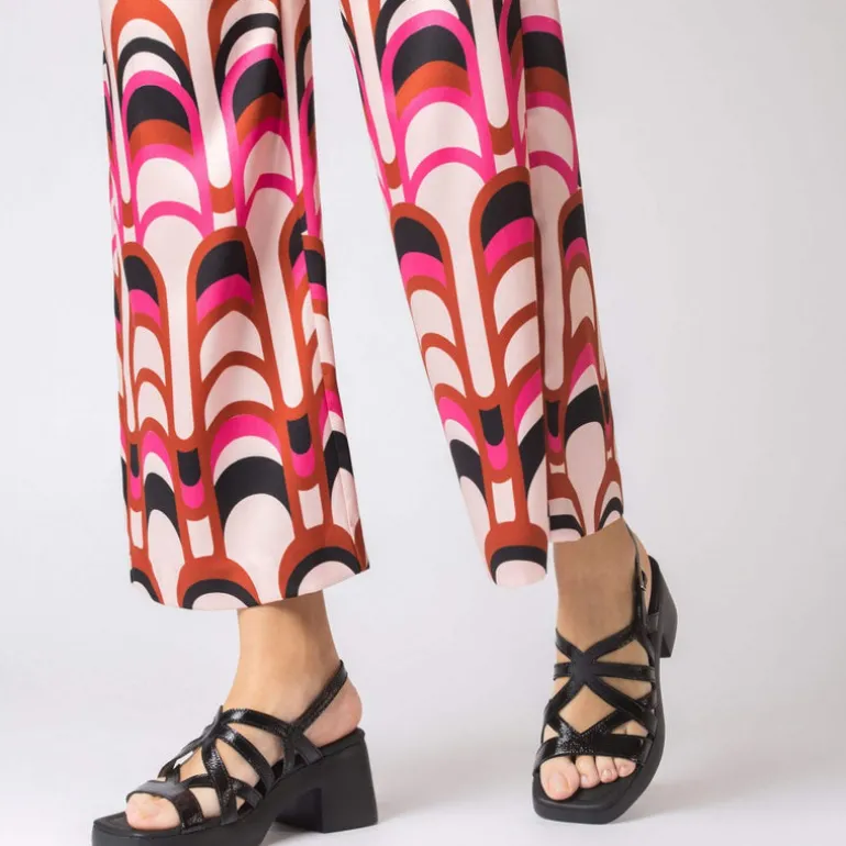 Sandalias de tiras Loreto en piel charol