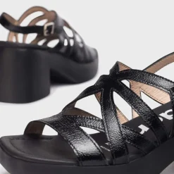 Sandalias de tiras Loreto en piel charol