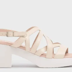 Sandalias de tiras Loreto en piel charol
